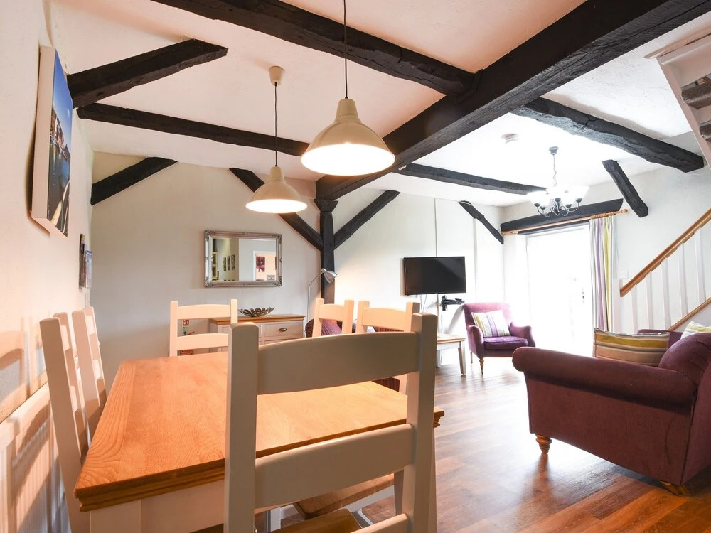 Holly Cottage