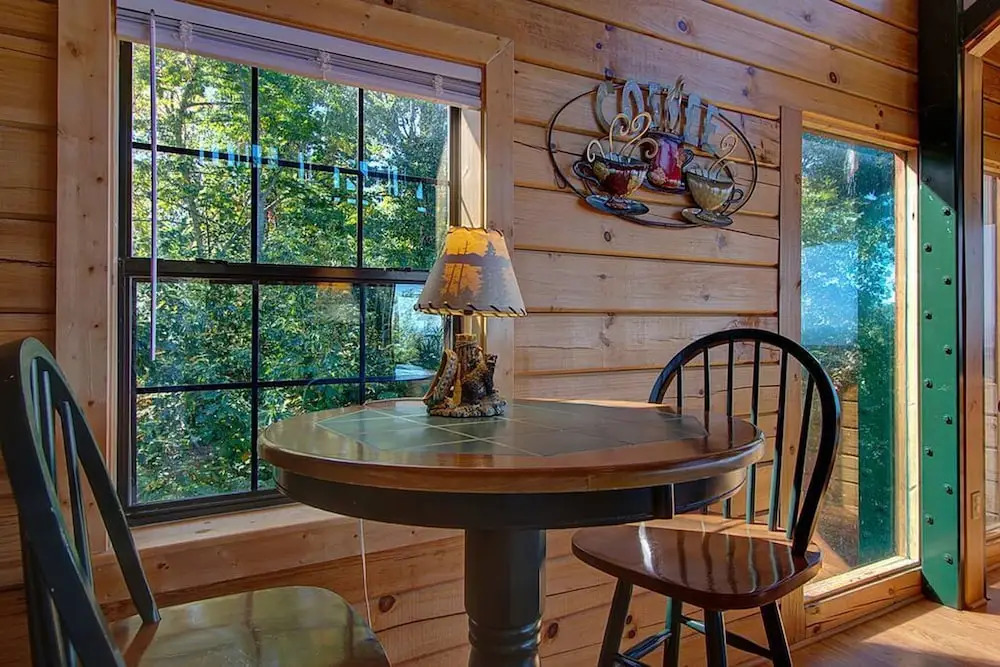 Picturesque 2 2 Close to Parkway
