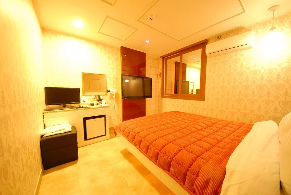 Hyu N Motel