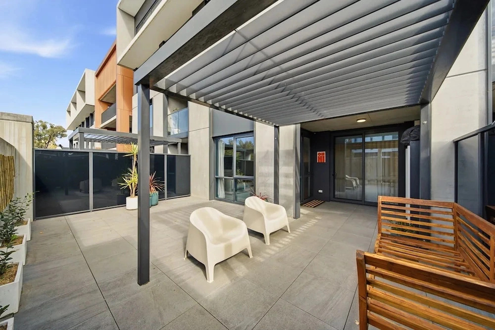 Stylish 1-bed Retreat in Braddon