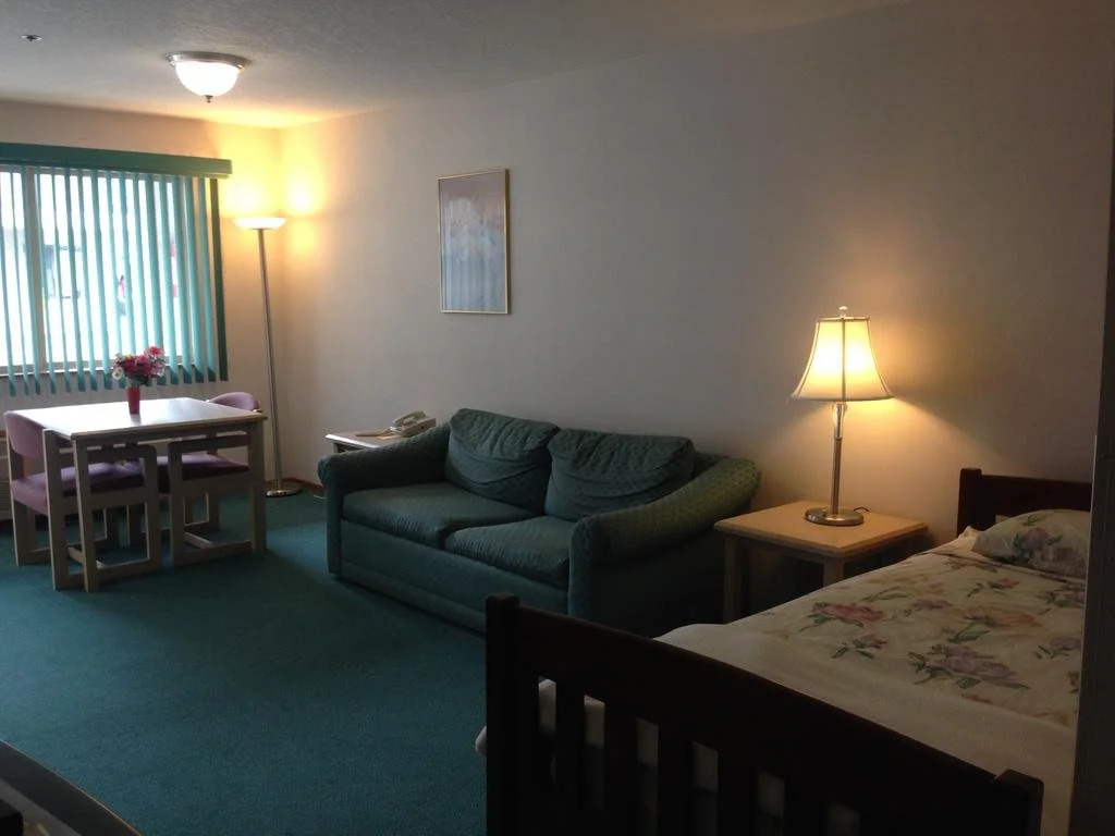 Timberland Inn & Suites