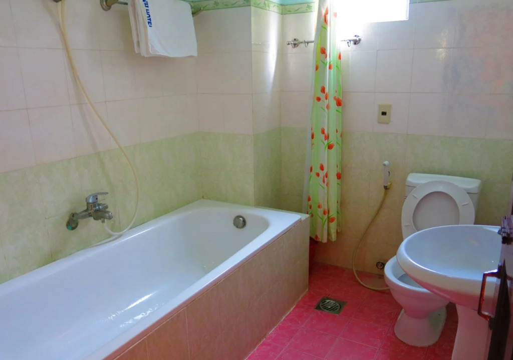 Quang Vinh 2 Hotel