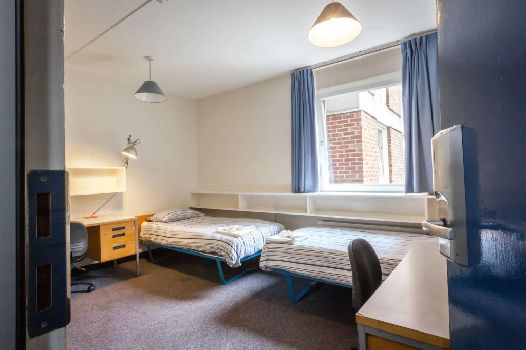 LSE Carr-Saunders Hall