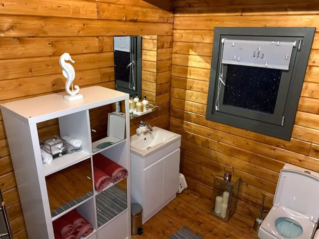 Long Wood Lodges
