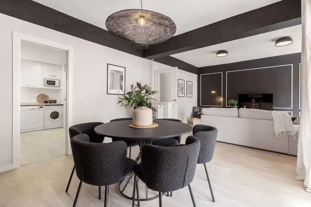 Alonso - 3 Bedrooms With Terrace in Rios Rosas