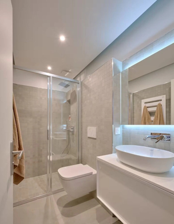 By Saint-sulpice Newly Refurbished 4 BR Apartment