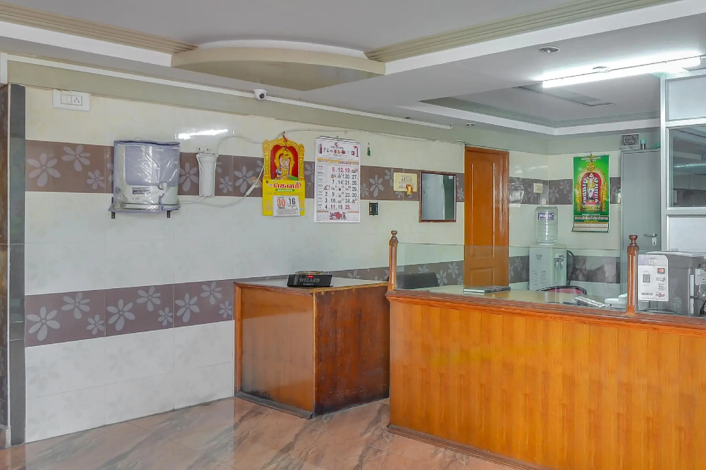 Super Hotel O Tiruppur Near Railway station