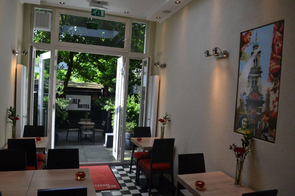 Alp Hotel