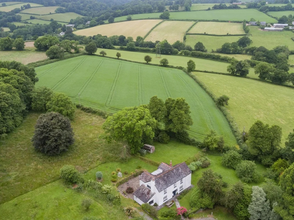 Plush Holiday Home in Cornwall With Private Garden