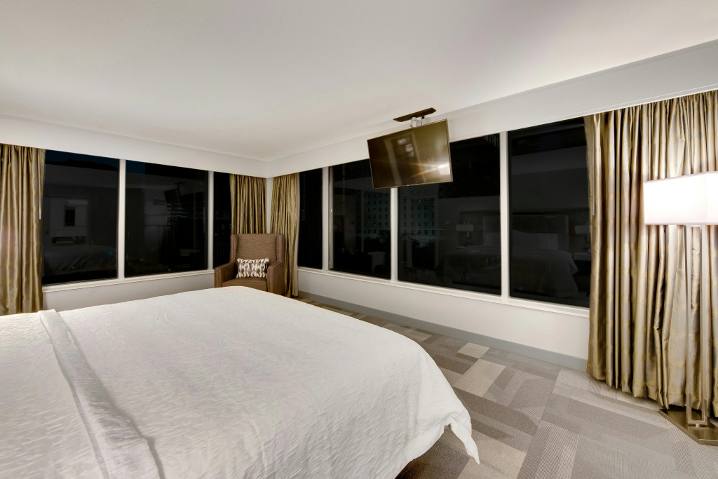 Hampton Inn & Suites Fort Worth Downtown