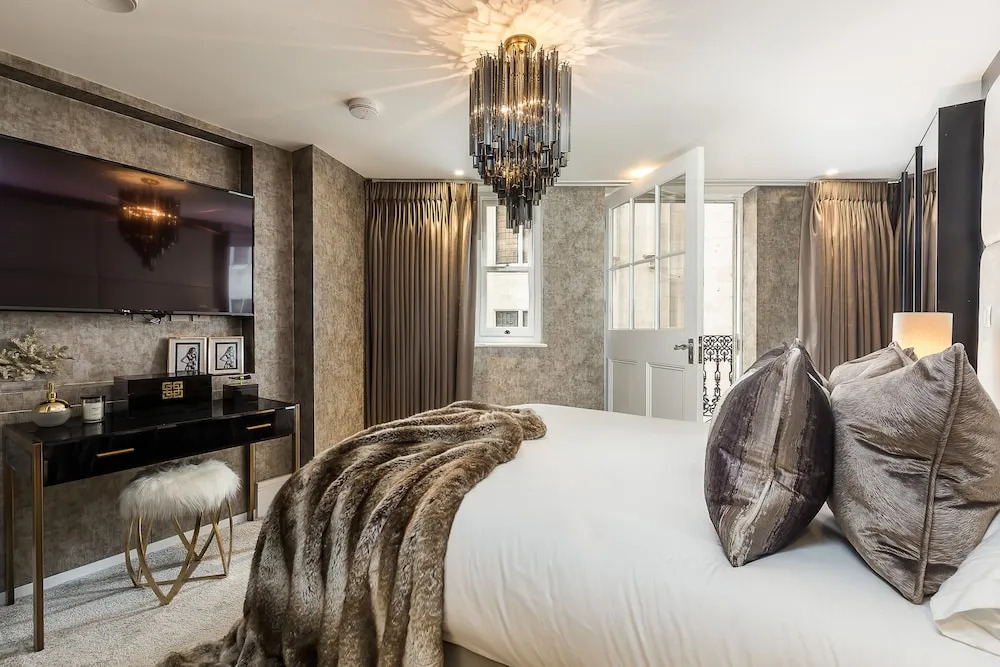 Incredible 6 Storey 4 bed Luxury House in St James