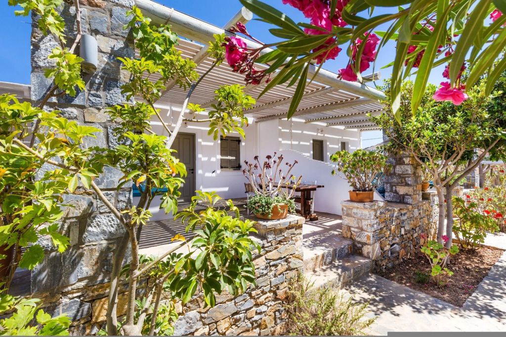 Harama Hotel Schinousa