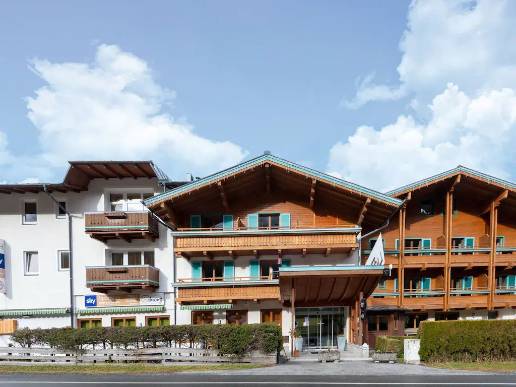 Lovely Apartment With Sauna, Ski Storage, Pool, Terrace