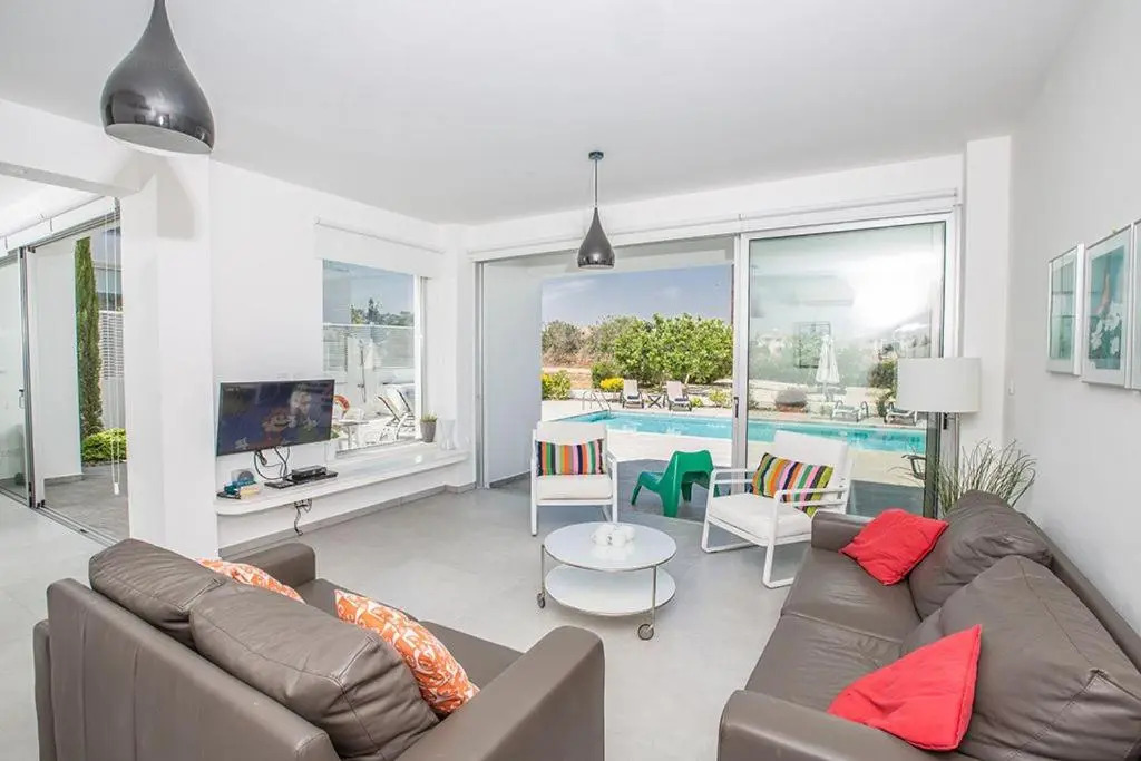 Villa Ochosto Helios - Beautiful 5 Bedroom Protaras Villa - Walking Distance