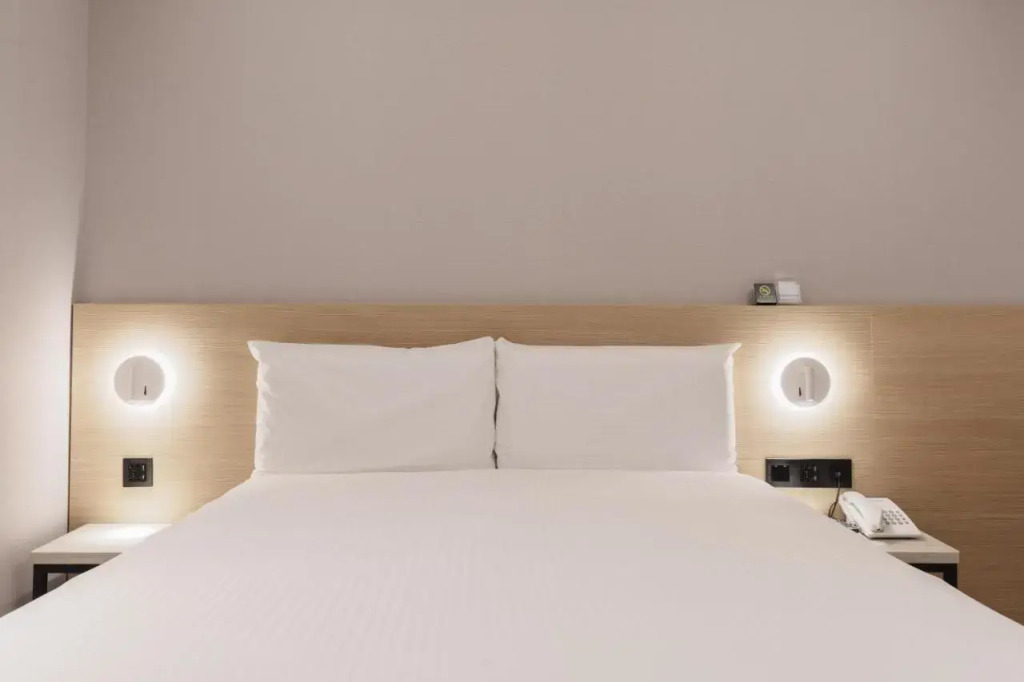 Sweet Hotel