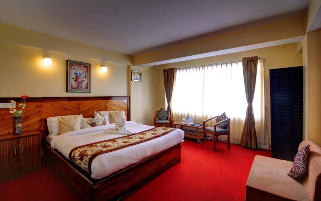 Hotel Golden Tashi Gakhil