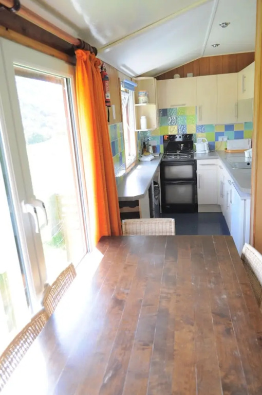 Lamont Chalets & Bungalow