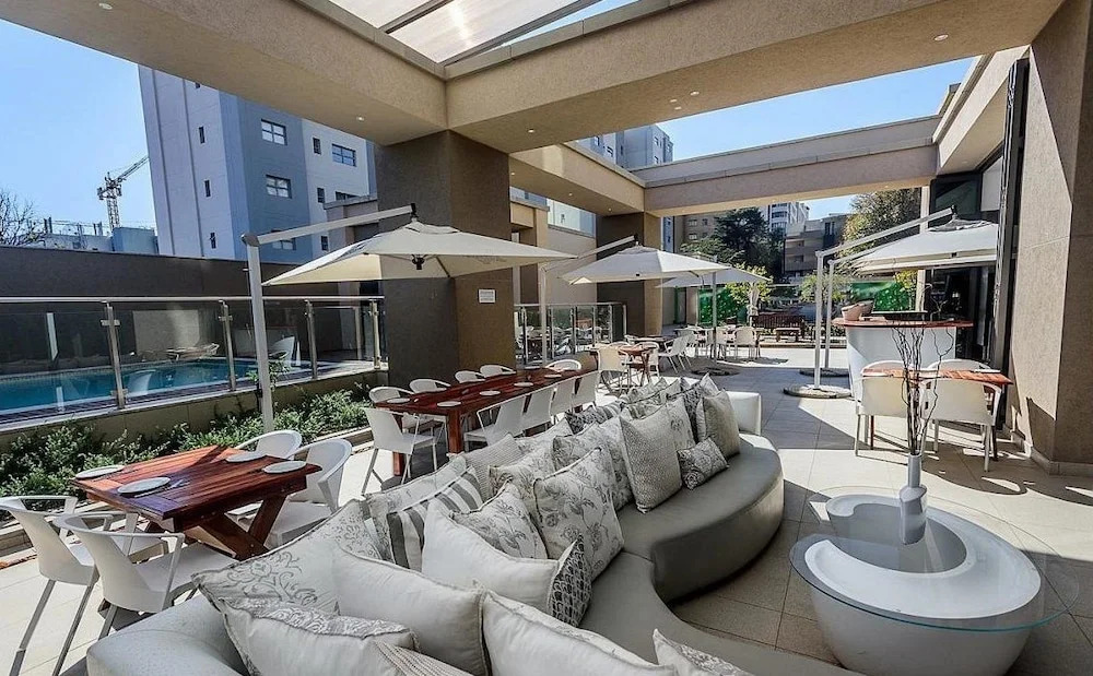 Sandton Skye Unit 702
