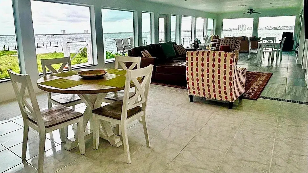 Orange Bay Retreat - Amazing View
