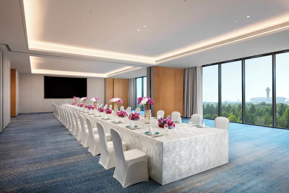 HUALUXE Hotels and Resorts Xianyang