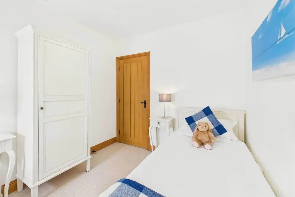 Host Stay Dolphin Dream