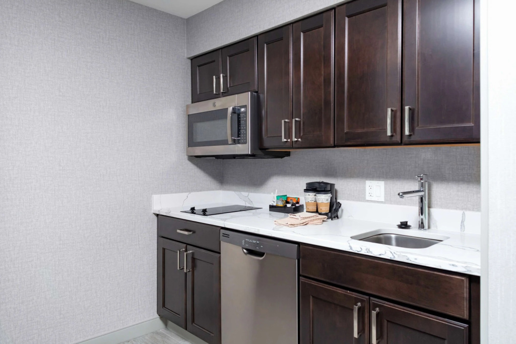 Homewood Suites by Hilton Phoenix Airport South