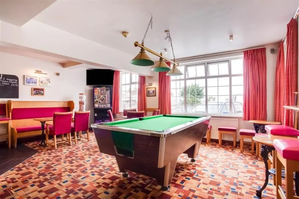 Godolphin Arms Hotel