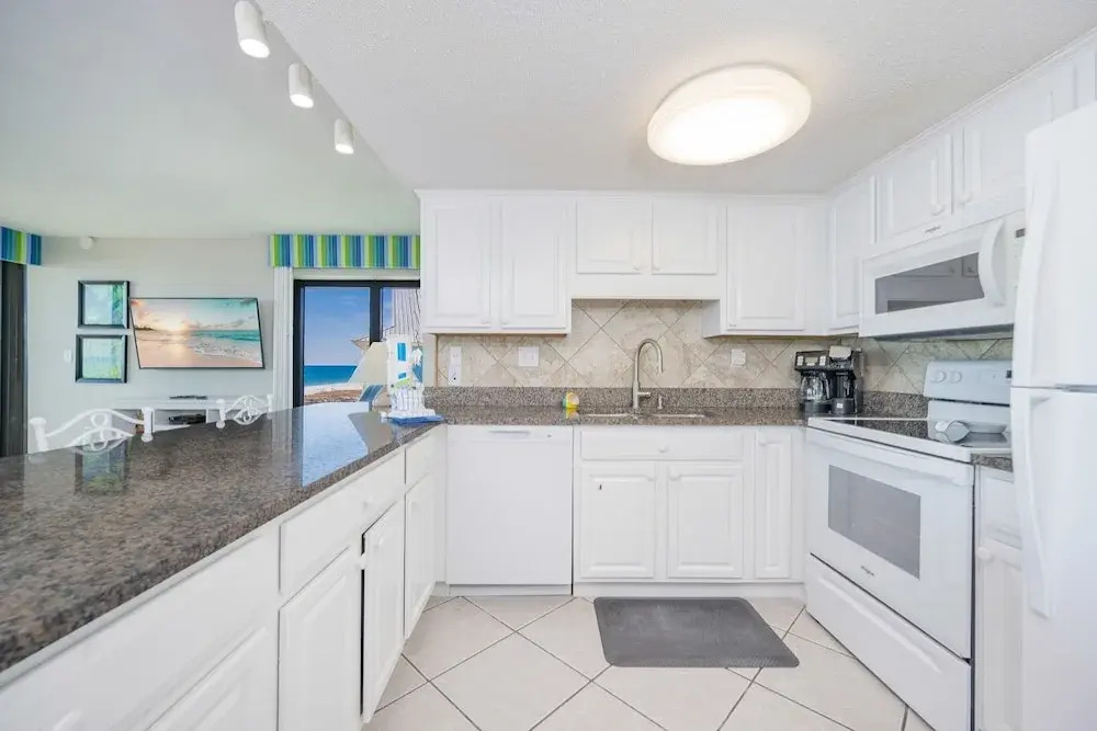 Island Winds West 380 3 Bedroom Condo