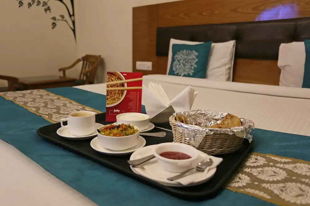 OYO 8205 Hotel Petals Inn
