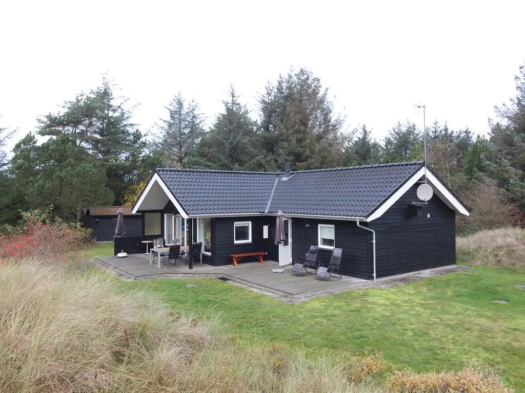 "Arntraud" - 1.3km from the sea in NW Jutland