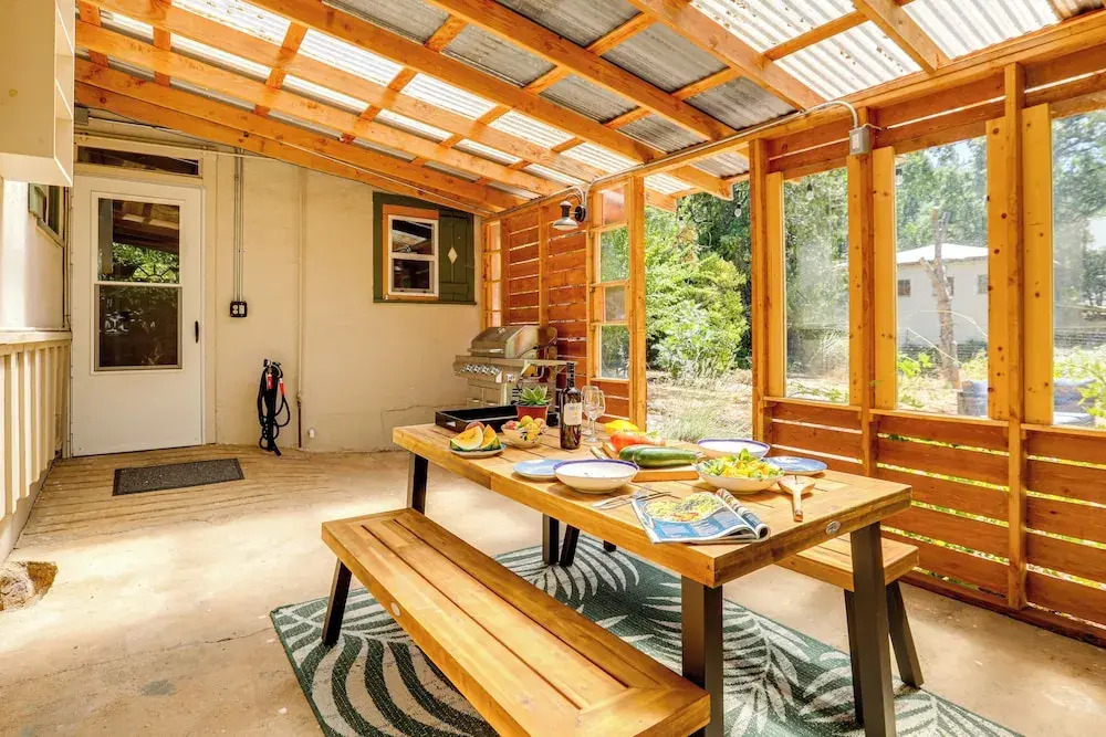 Wine Country Cottage in Historic Fiddletown!