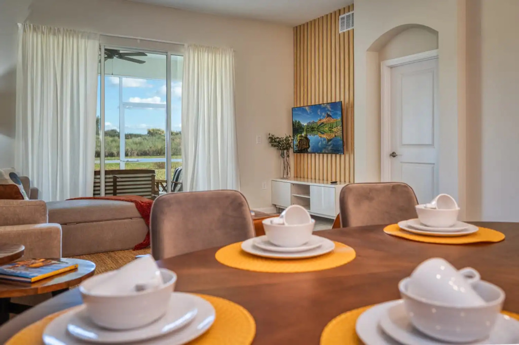 Wonderful Home with game room near Disney