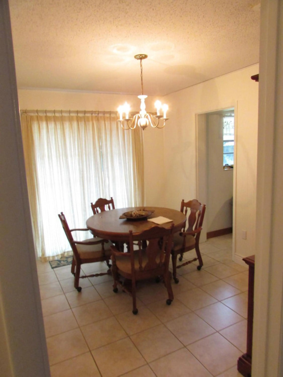 A Touch of Madagascar in Fort Walton Beach with HEATING POOL