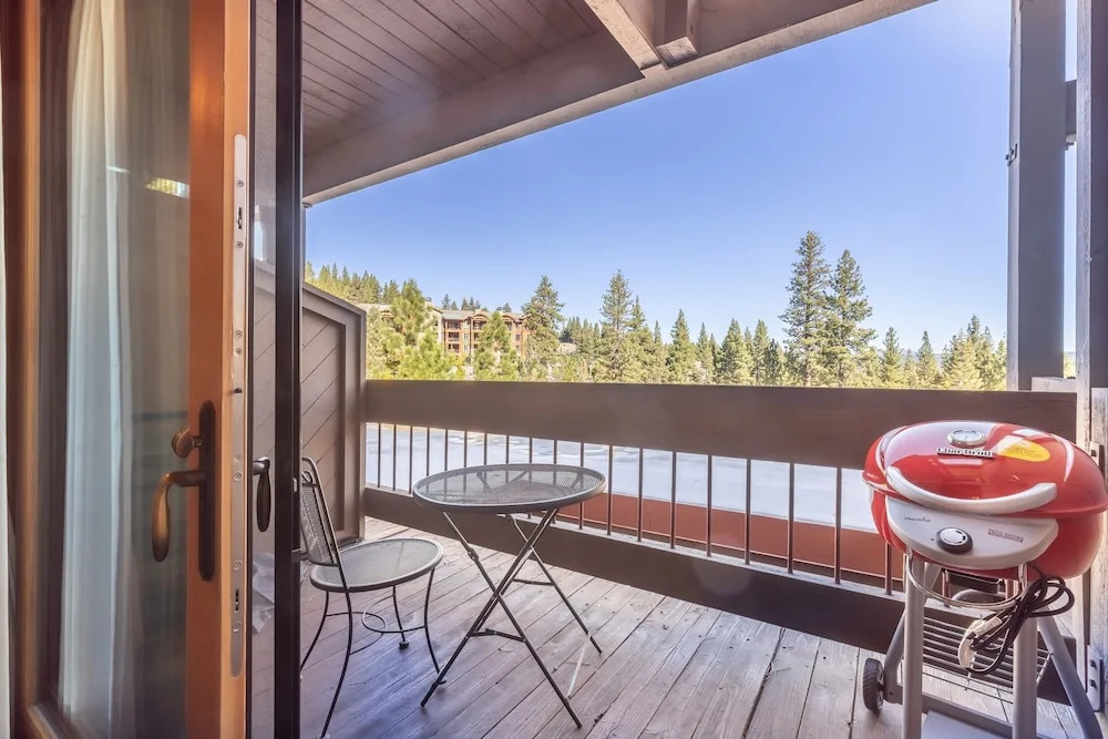Hotel Style Room In The Timber Creek Lodge 1 Bedroom Condo by Redawning