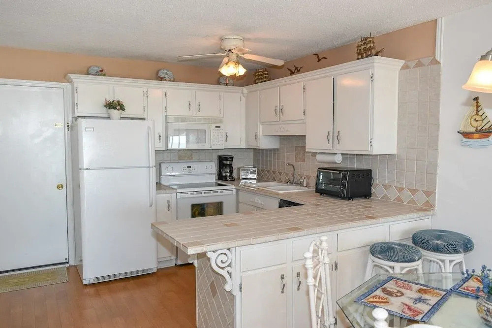 Rain Tree Villas C3 - 2 Br Condo