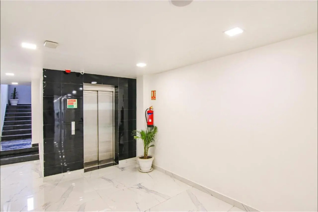 FabHotel Chawla House