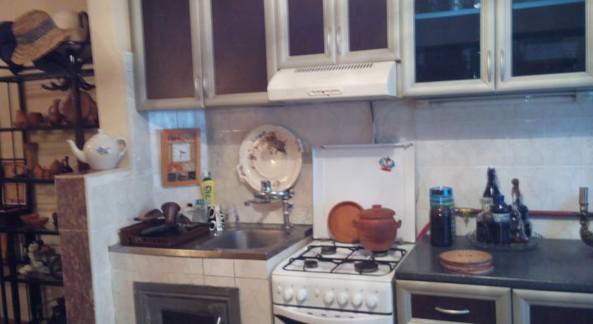 Gulos guest house