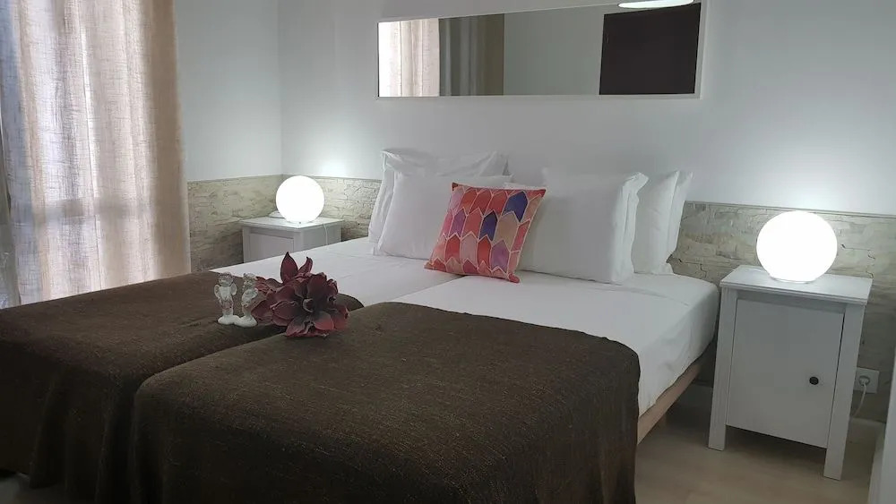 AZORES PEDRA APARTMENTS - T0 e T1