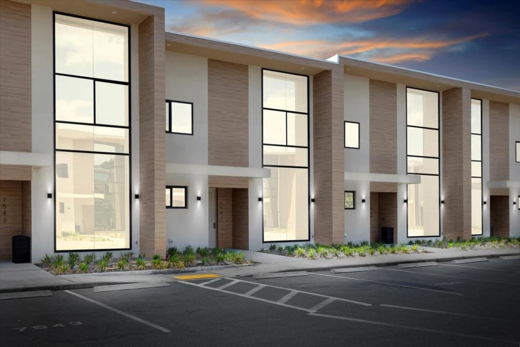 4 Bedrooms - 4,5 Bathrooms - Magic Village 7541 Bd