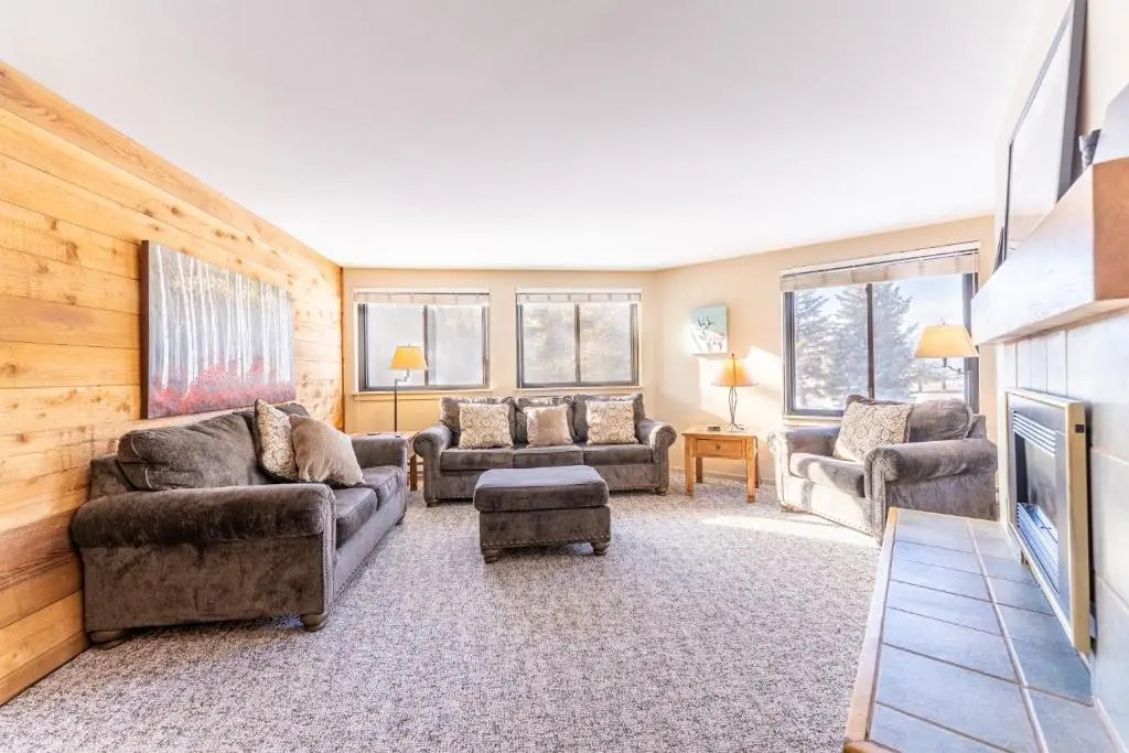 Plaza #1404 by Summit County Mountain Retreats