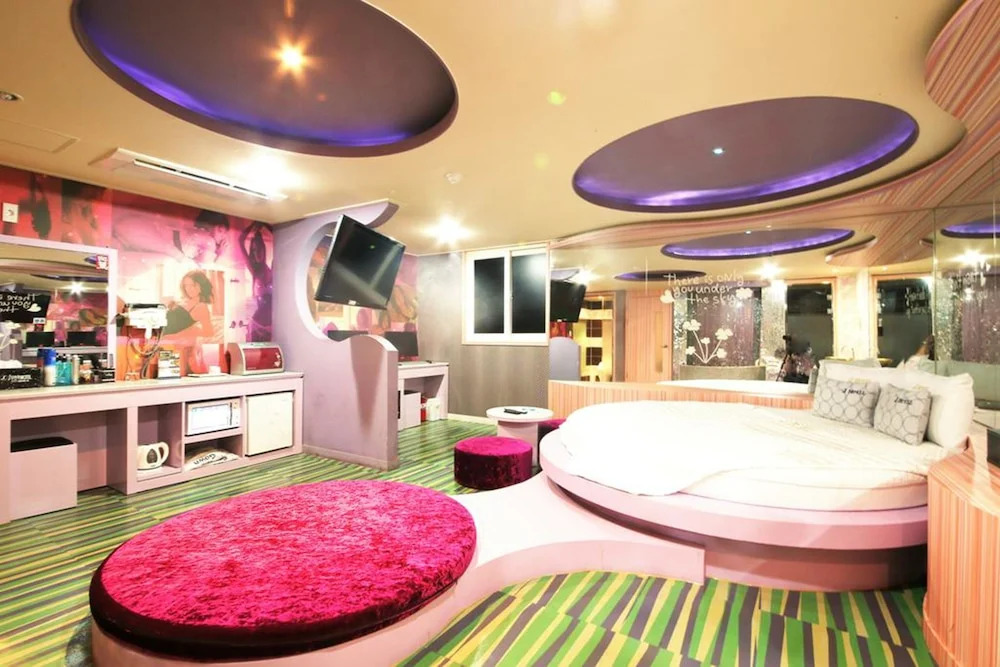 Gyeongju Poverta Hotel