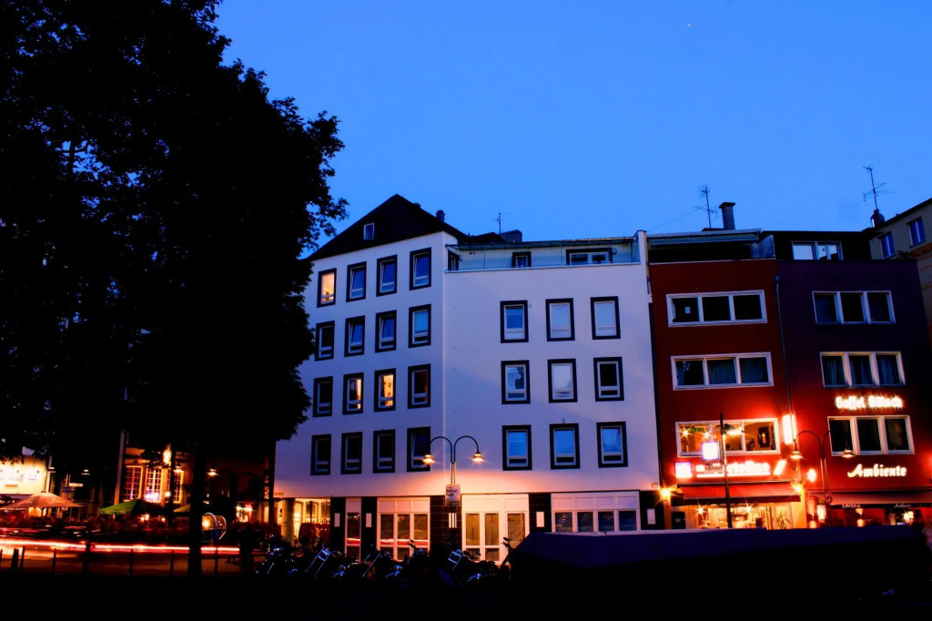 KONCEPT HOTEL Zum Kostbaren Blut