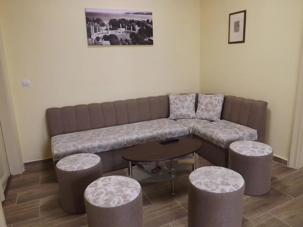 Hostel Rayska Yabalka