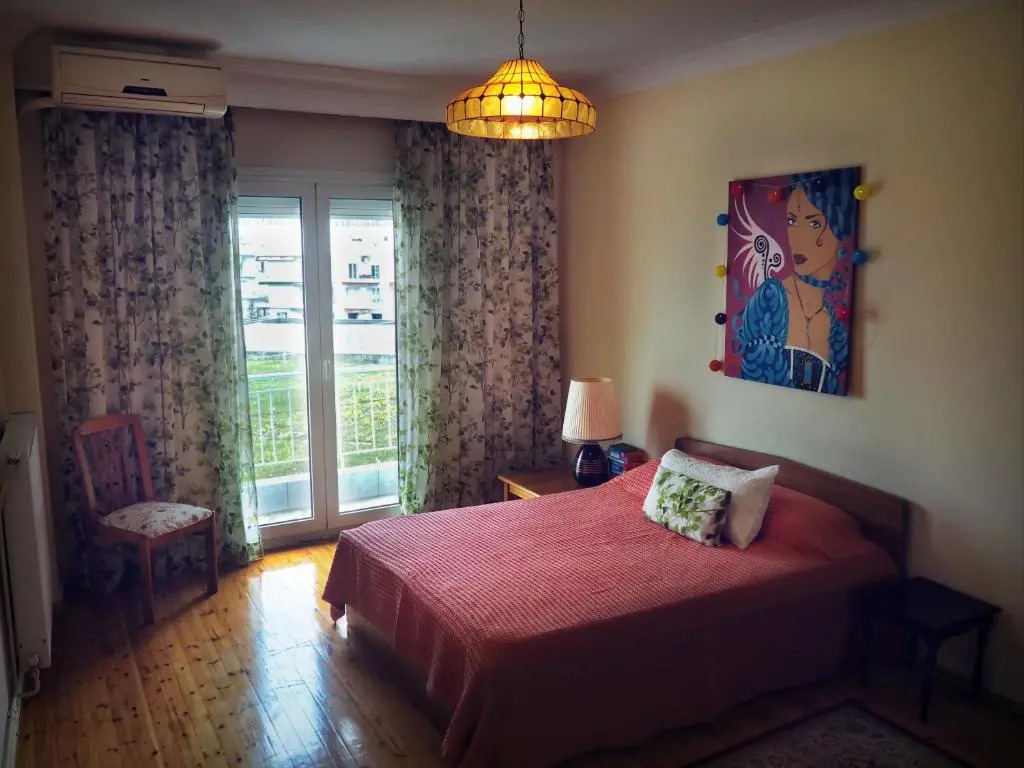Sunny apartment near the center