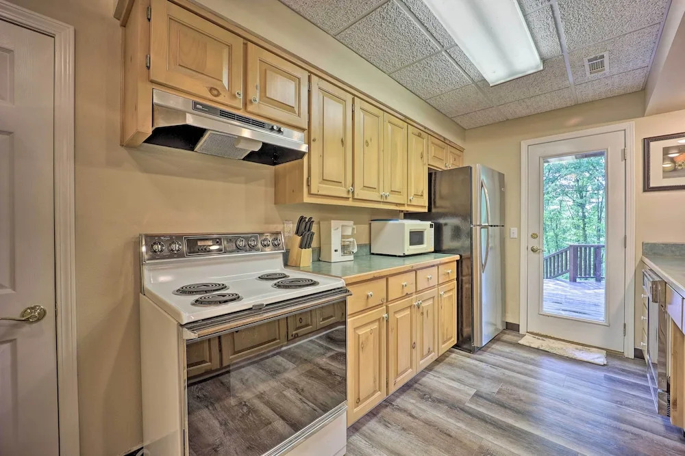 Lakefront Getaway w/ Private Dock & Kayaks!