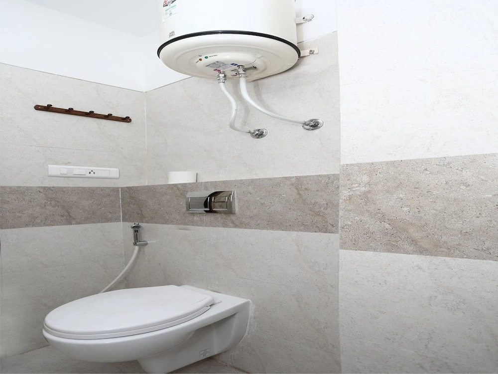 OYO 13172 Home Exotic 1BHK Pacific Golf Estate