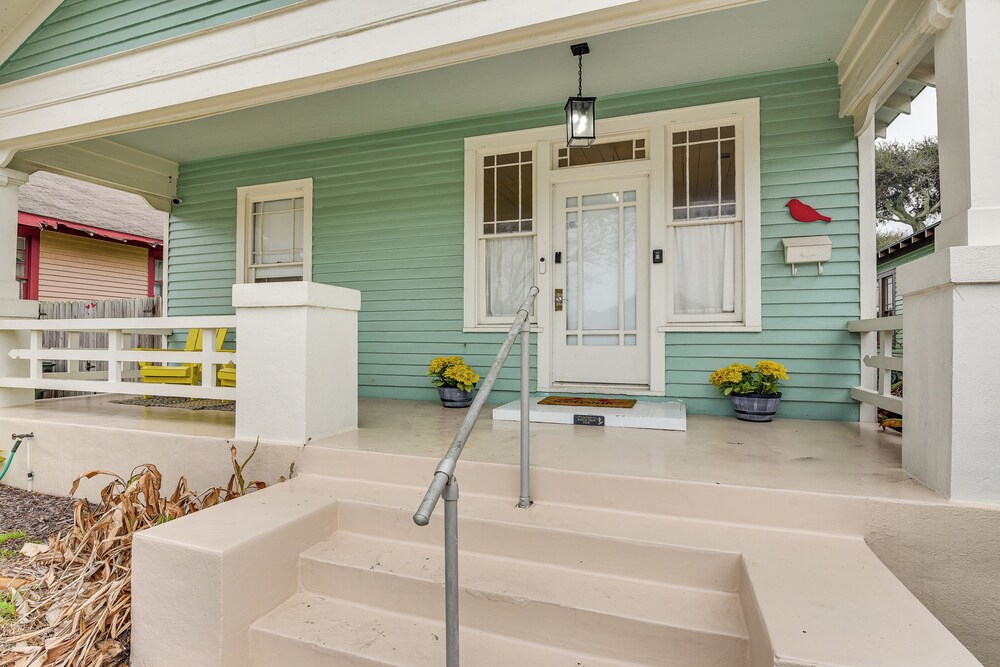 Wellness Suite + Sauna! Galveston Home By Seawall