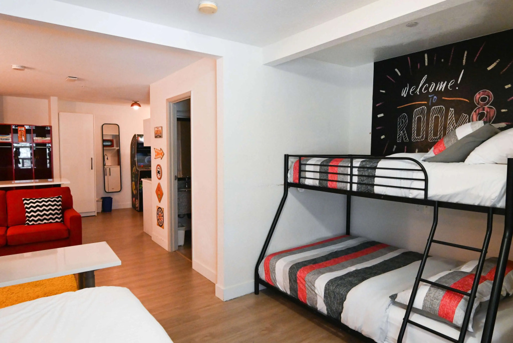 Super 8 by Wyndham Calgary Shawnessy Area