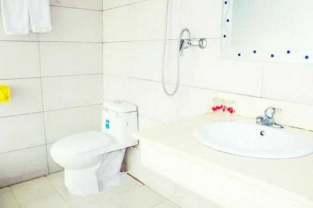 Junyi Business Inn