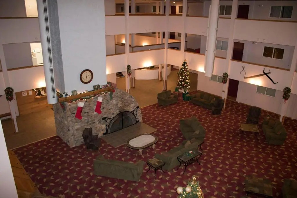 ML 345 Ski-InOut Slope Views Sleeps 6 Steps to Ballhooter